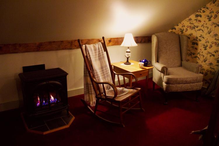 Inn At Baldwin Creek & Mary'S Restaurant Bristol Room photo